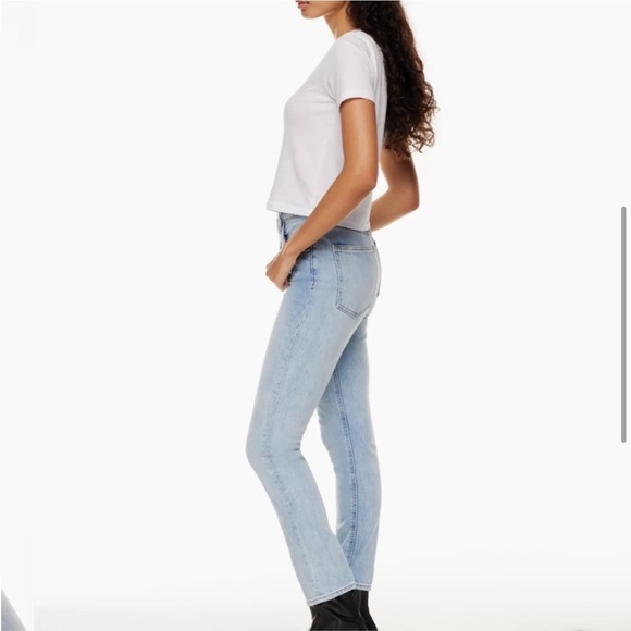 Aritzia Denim Forum The Yoko High Rise Slim Jean
Light Blue size 24 - Picture 5 of 16